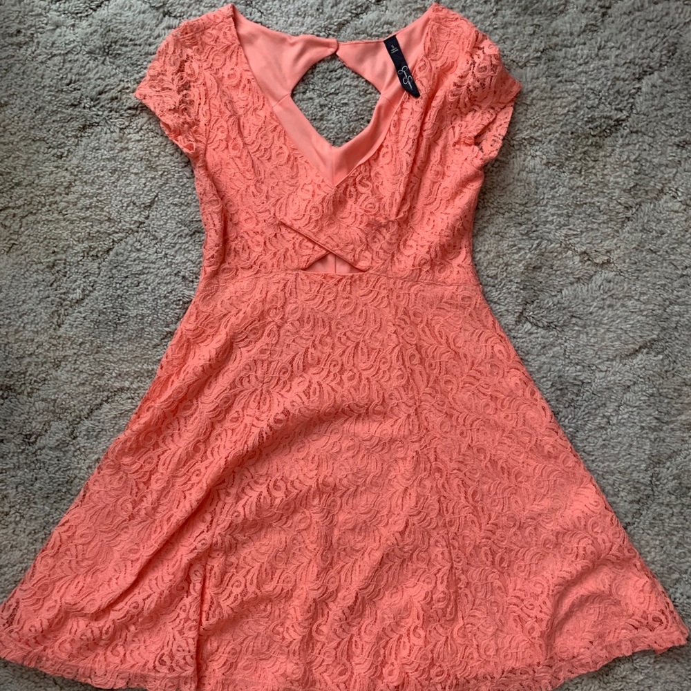 Jessica Simpson Criss-cross dress!